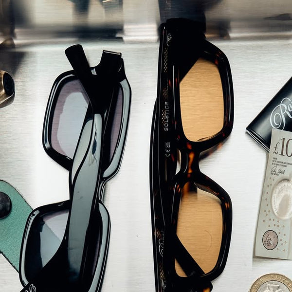A few things worth keeping close

New Heritage & Solstice sunglasses, the Black Mini Bag and Everyday Card Holder in Sage
