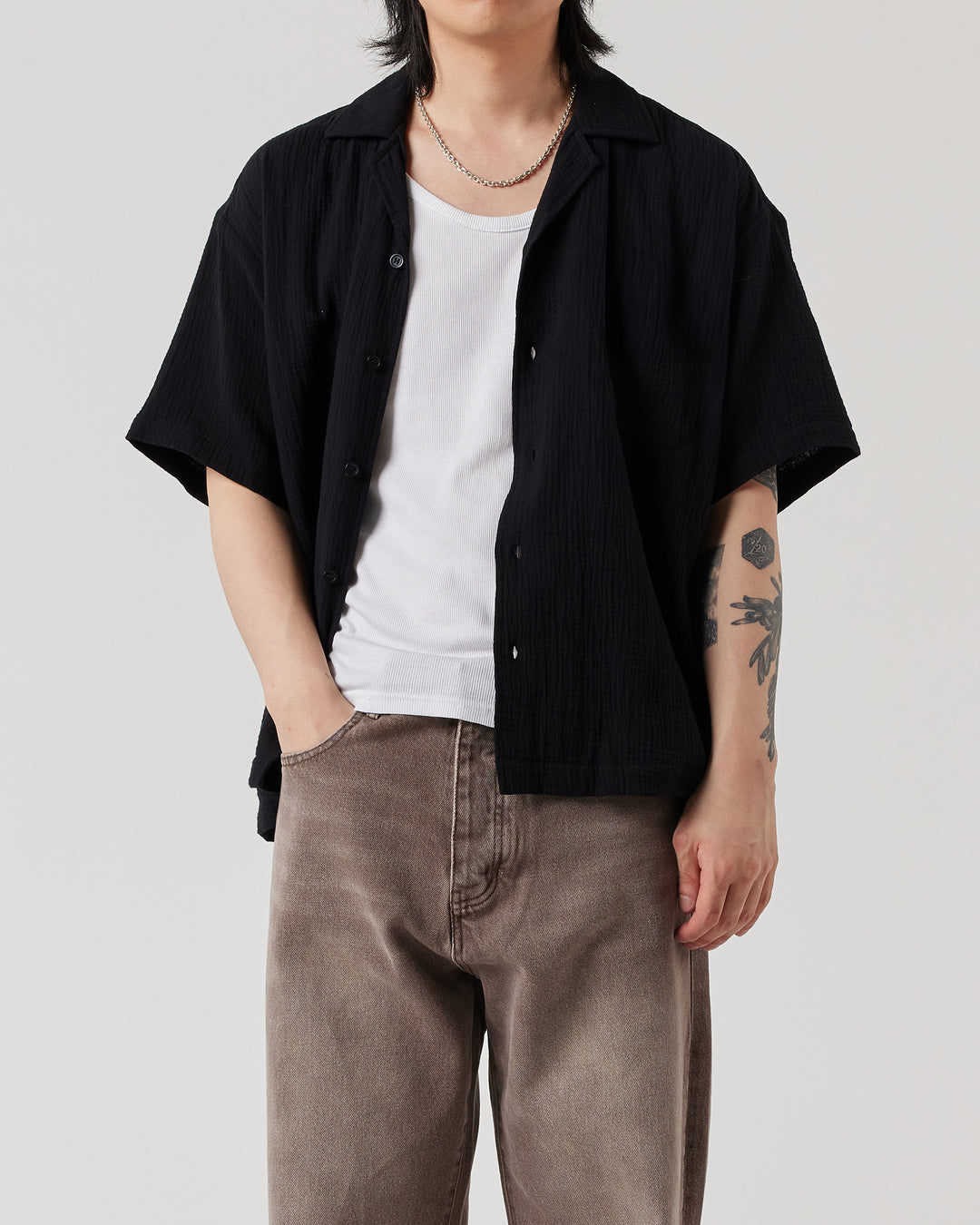 Short Sleeve Crinkle Shirt - Black | RONNING, Everyday Uniform
