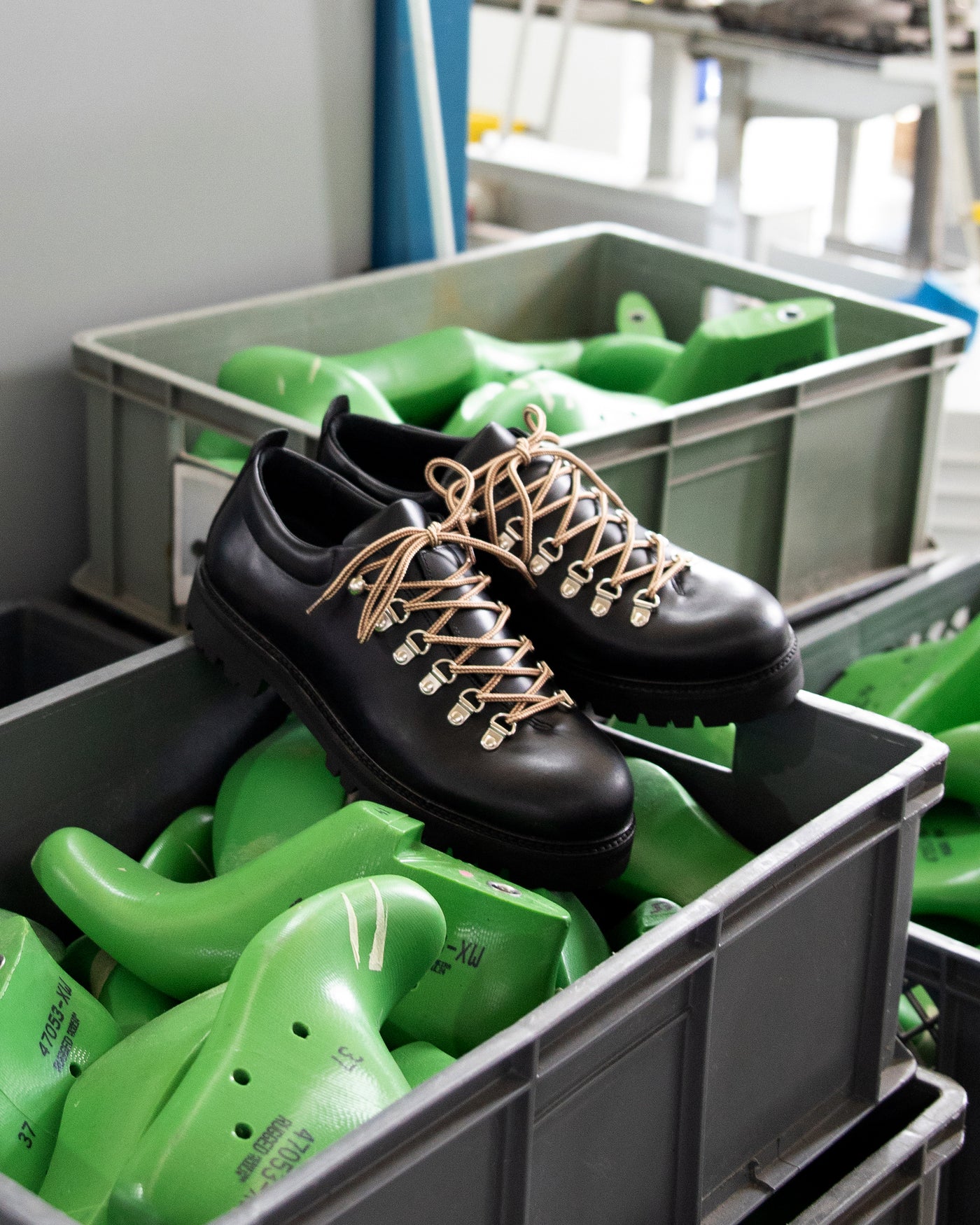 Urban Hiker Shoe - Black
