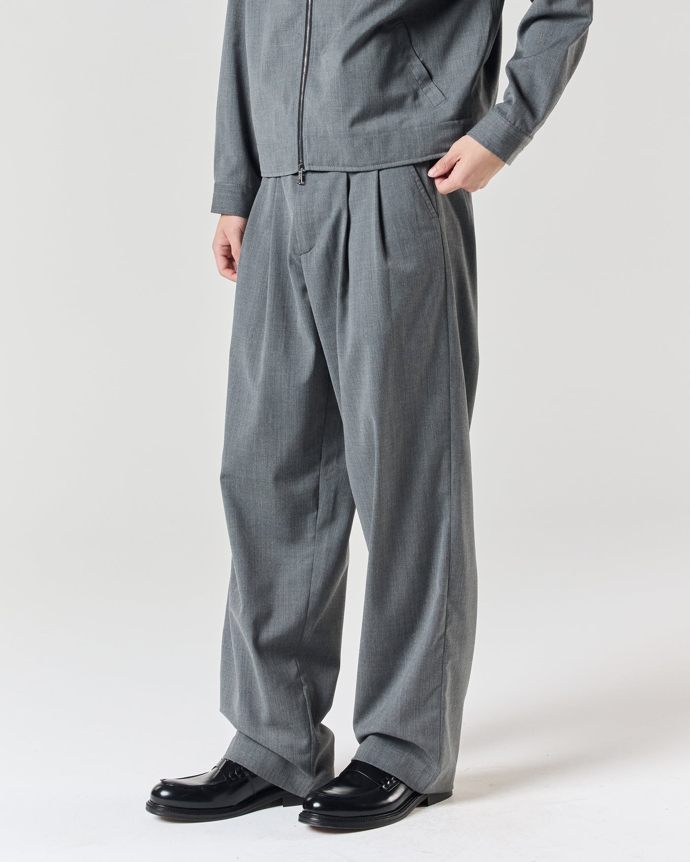 Pleated Pant - Charcoal Grey | RONNING, Everyday Uniform